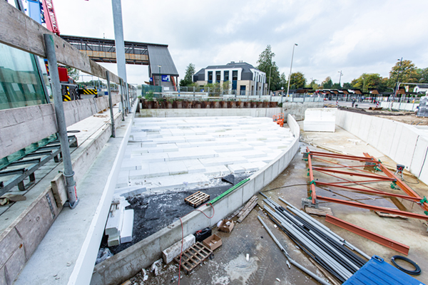 EPS constructie en groen op dak fietsenstalling station Driebergen-Zeist