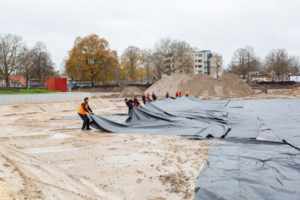 Tilburg verduurzaamt vijver Kromhoutpark met aanleg vijver met PVC vijverfolie