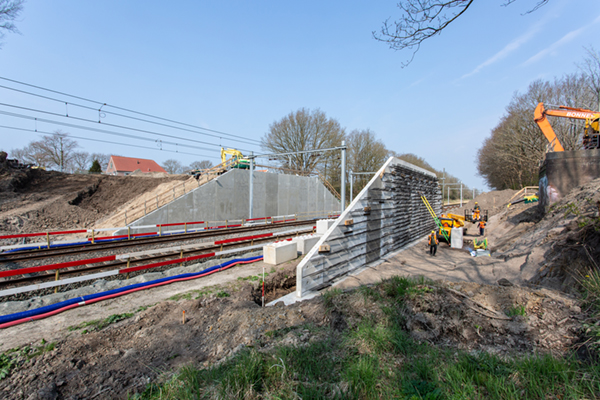 Beton+ systeem voor spoorviaduct witte paarden steenwijkerland